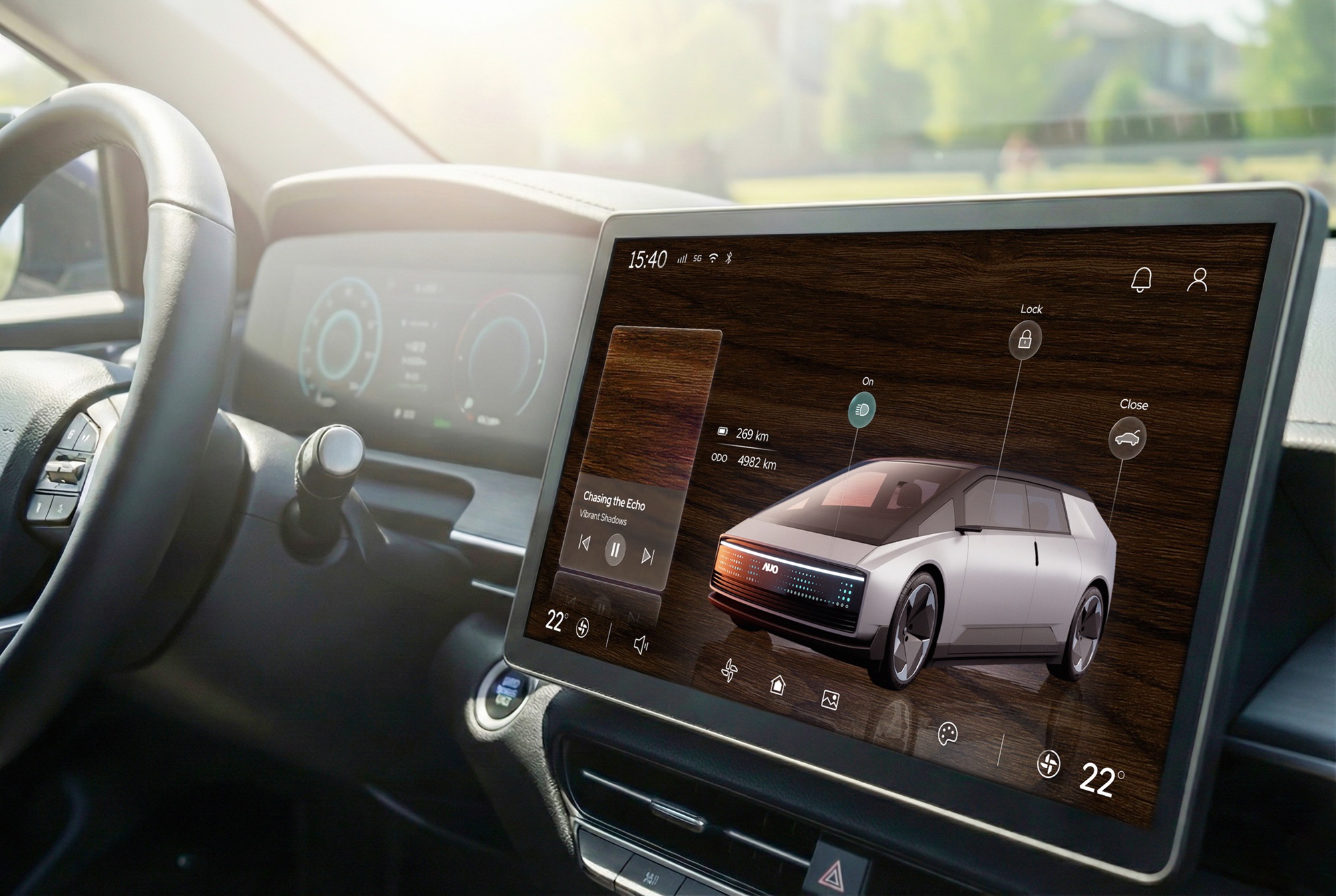 友達光電五度蟬連科睿唯安全球百大創新機構，在顯示科技、智慧移動與垂直場域相關領域布局研發與專利先機。圖為友達在智慧移動領域，將先進顯示技術應用於座艙的駕駛與中控區域